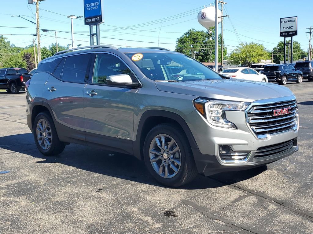 Used 2024 GMC Terrain SLT SUV