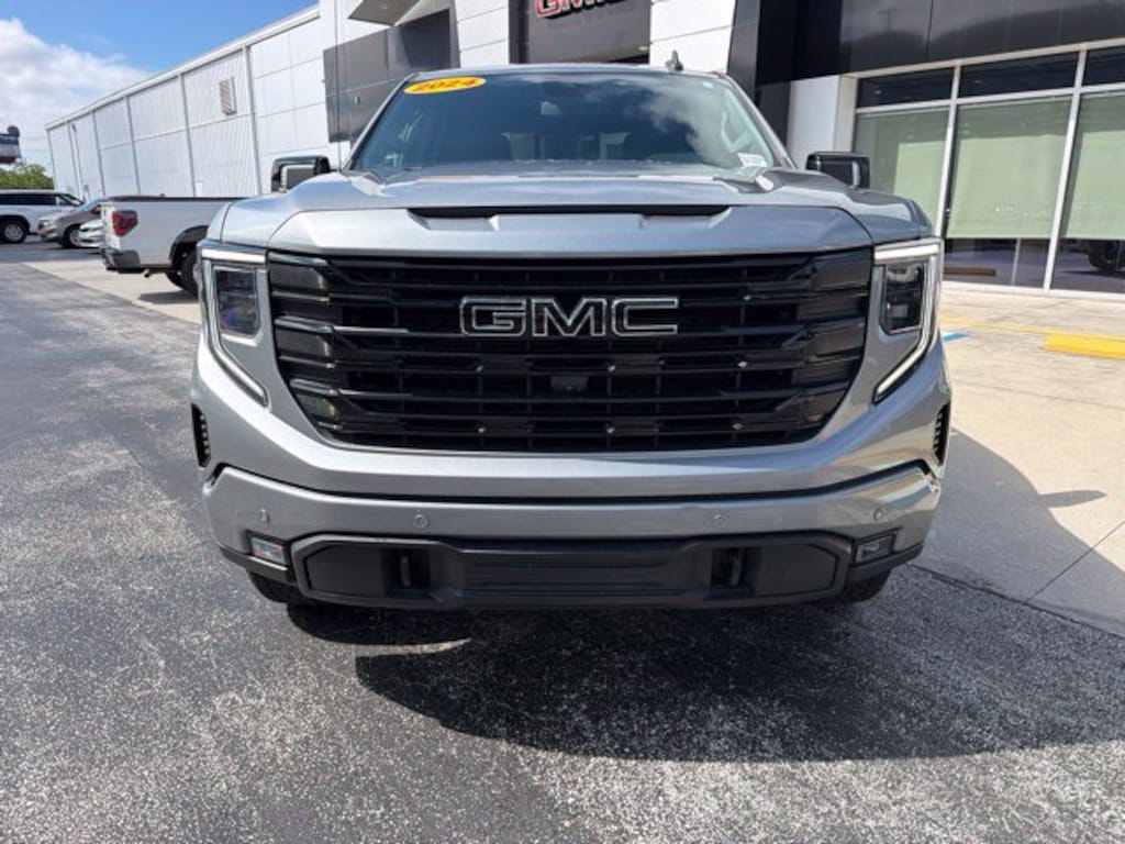 Used 2024 GMC Sierra 1500 Elevation 4WD Crew Cab 147 Elevation w/3SB