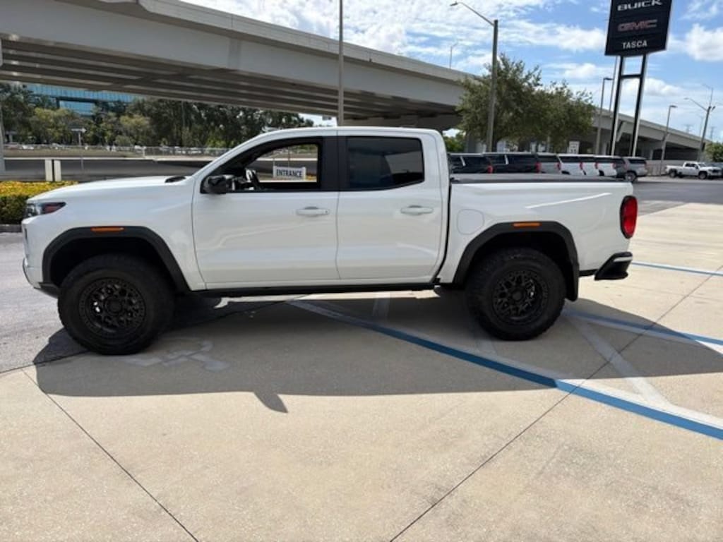 Used 2023 GMC Canyon 4WD AT4 4WD Crew Cab AT4