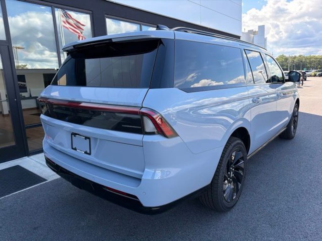 New 2027 Lincoln Navigator L Reserve SUV