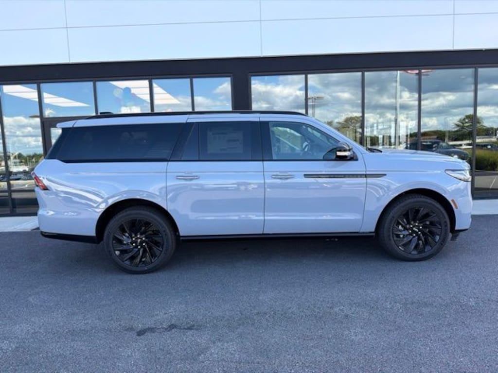 New 2027 Lincoln Navigator L Reserve SUV