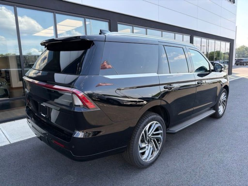 New 2027 Lincoln Navigator Premiere SUV