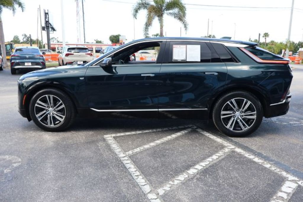 Used 2024 Cadillac Lyriq Luxury SUV