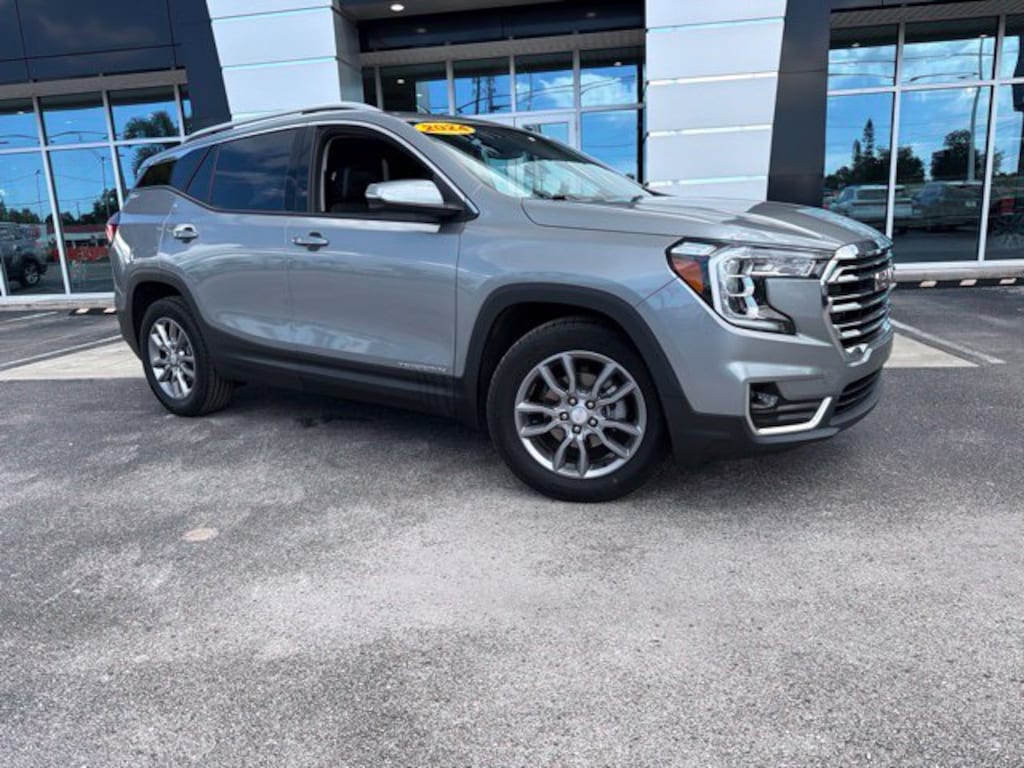 Used 2024 GMC Terrain SLT SUV