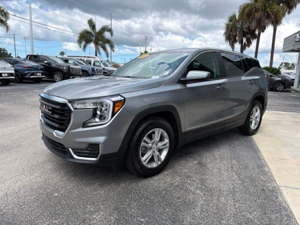 Used 2023 GMC Terrain SLE SUV