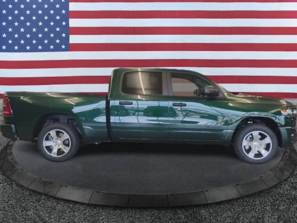 New 2027 Ram 1500 EXPRESS CREW CAB 4X4 6'4 BOX Pickup