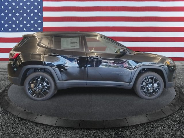 New 2026 Jeep Compass Latitude Sport Utility