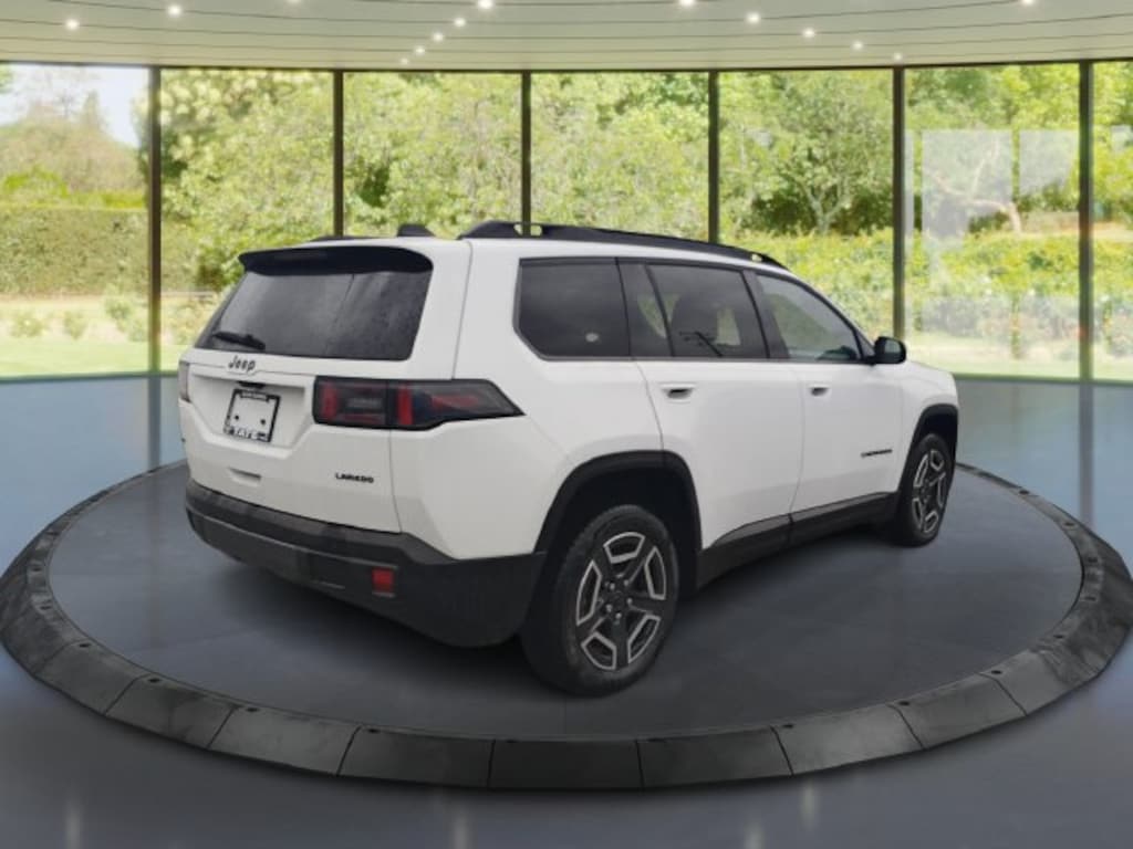 New 2026 Jeep Cherokee Laredo Sport Utility