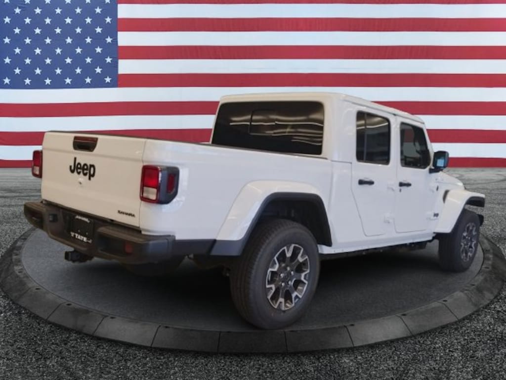 New 2026 Jeep Gladiator Sahara Pickup