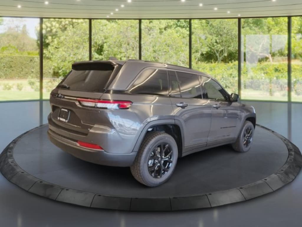 New 2026 Jeep Grand Cherokee Altitude Sport Utility