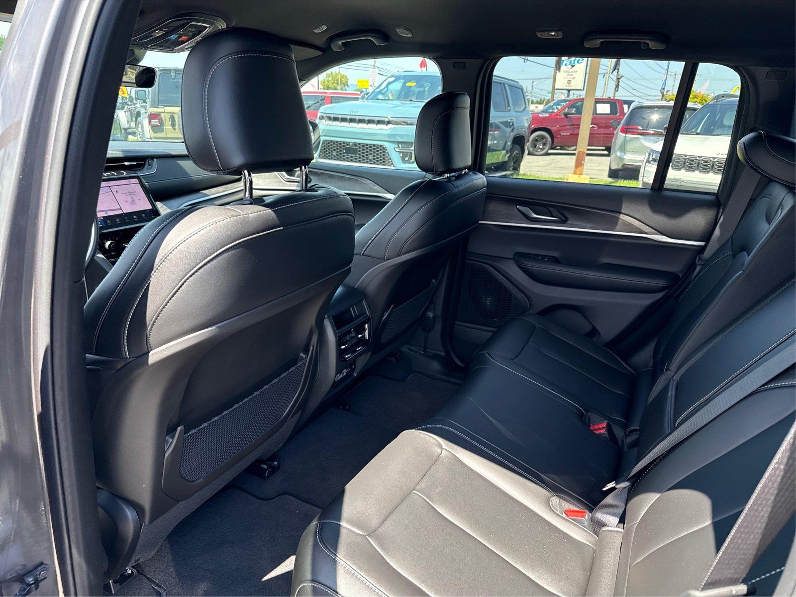 2025 Jeep Grand Cherokee Limited - Photo 10