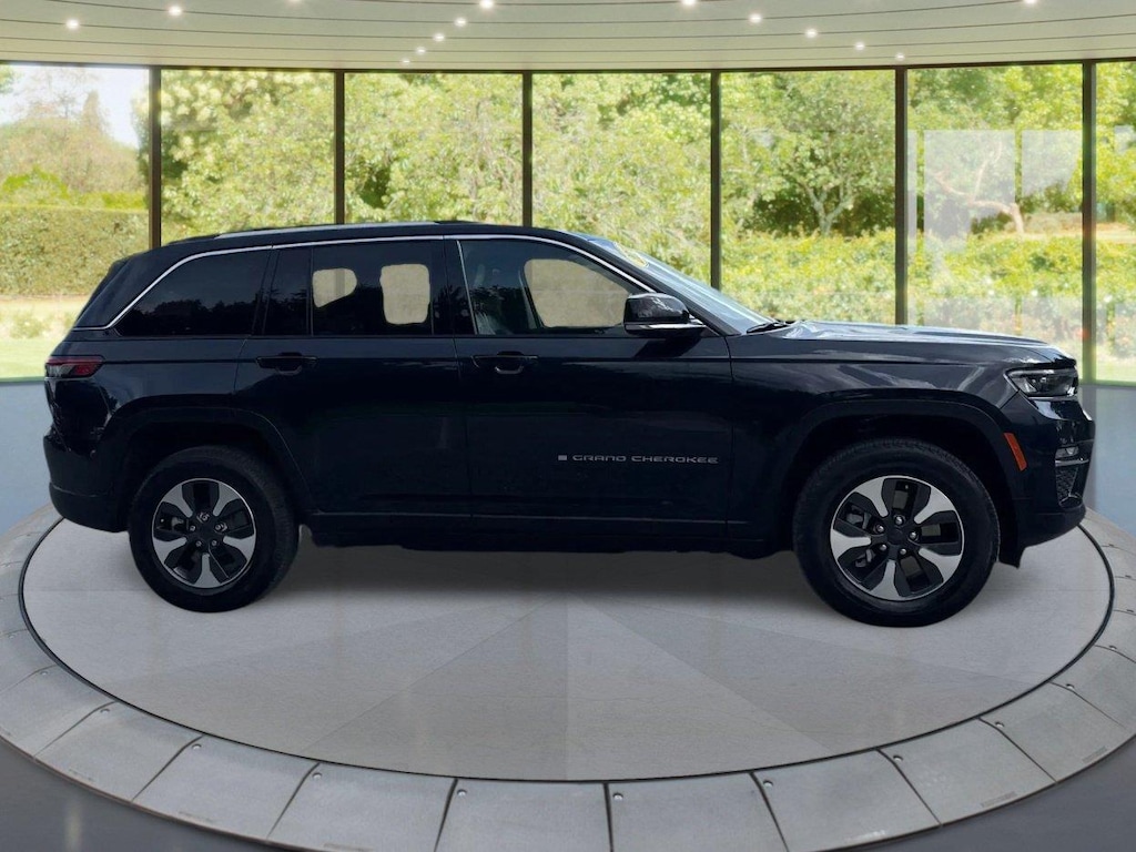 Used 2022 Jeep Grand Cherokee 4xe 4DR 4WD SUV