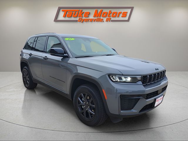 New 2027 Jeep Grand Cherokee Laredo Sport Utility