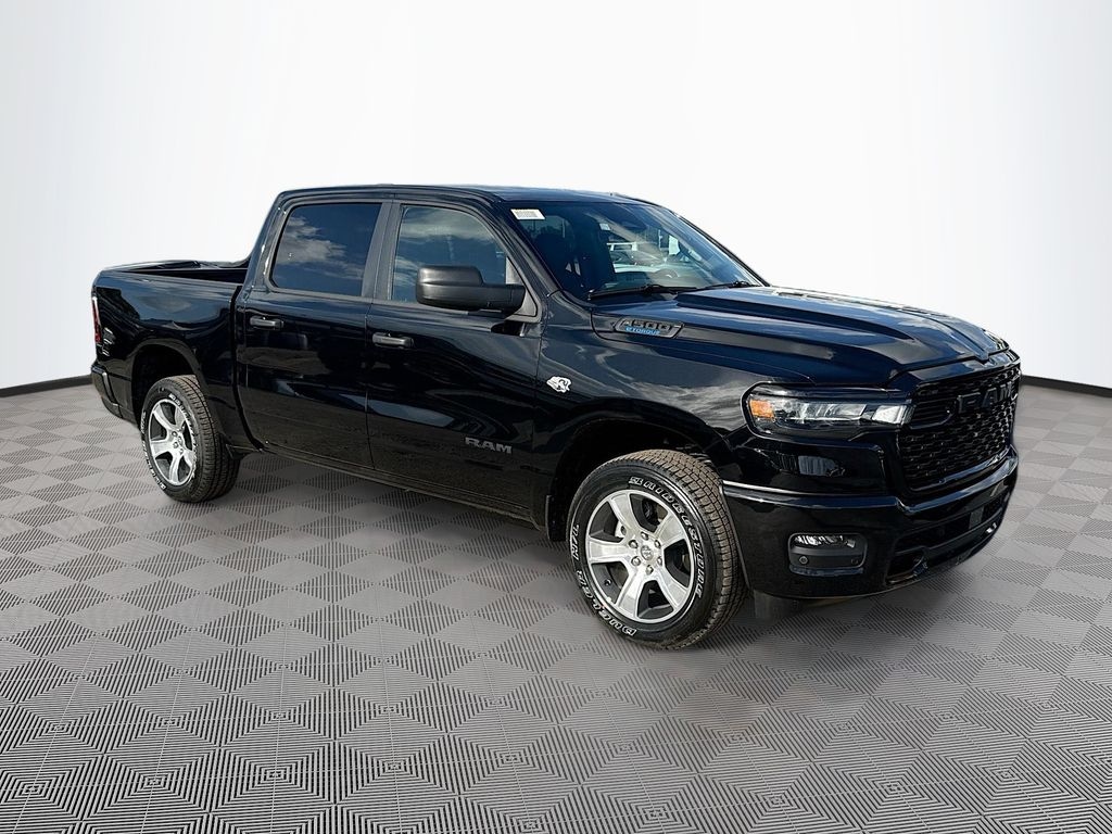 New 2026 Ram 1500 EXPRESS CREW CAB 4X2 5'7 BOX Pickup