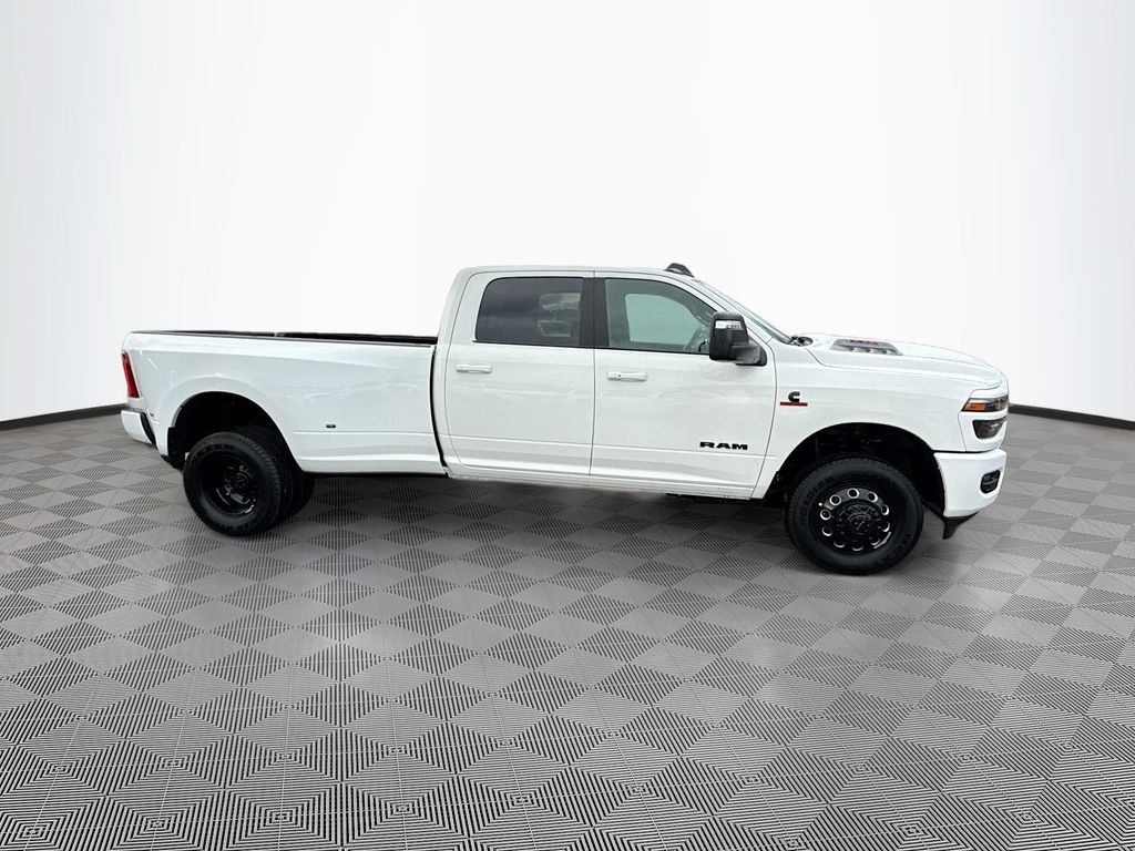 New 2026 Ram 3500 LARAMIE CREW CAB 4X4 8' BOX Pickup