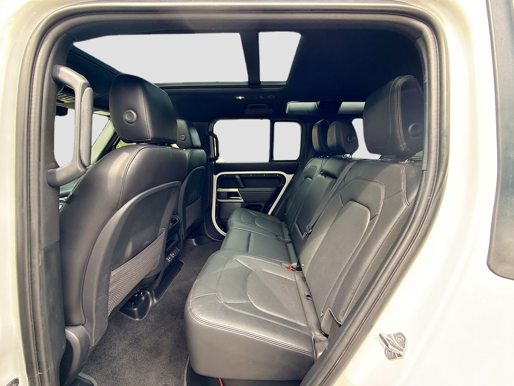 2024 Land Rover Defender S - Photo 27