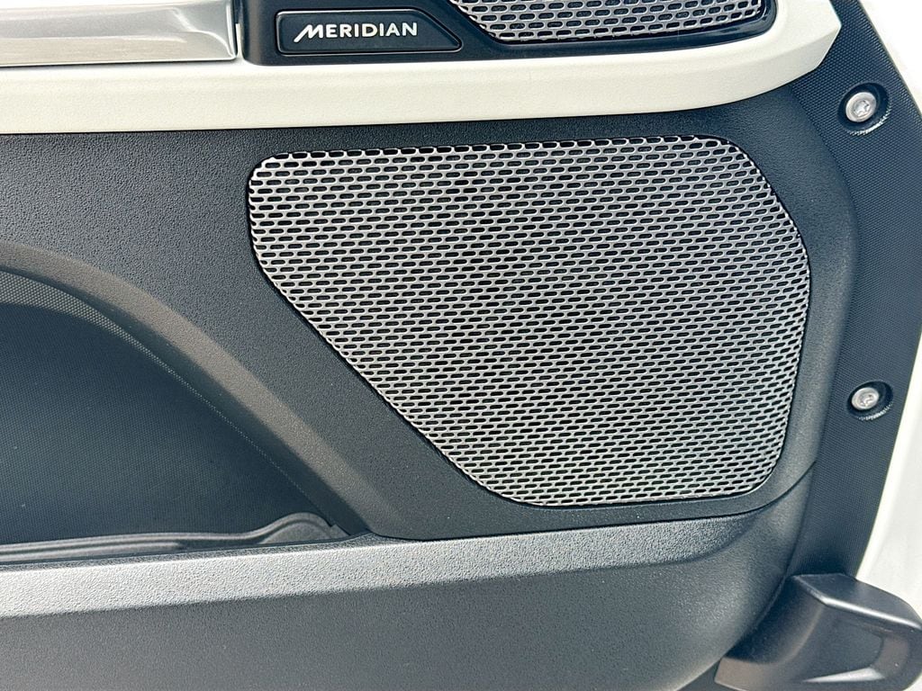 2024 Land Rover Defender S - Photo 20