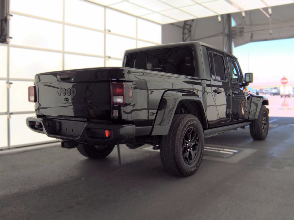 Used 2022 Jeep Gladiator Willys Truck