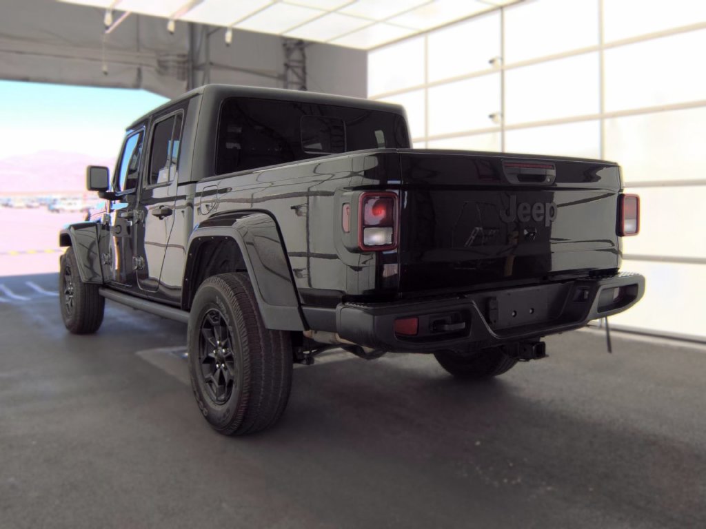 Used 2022 Jeep Gladiator Willys Truck