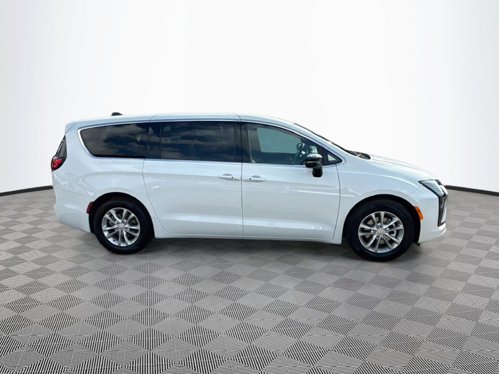 New 2027 Chrysler Pacifica SELECT Passenger Van