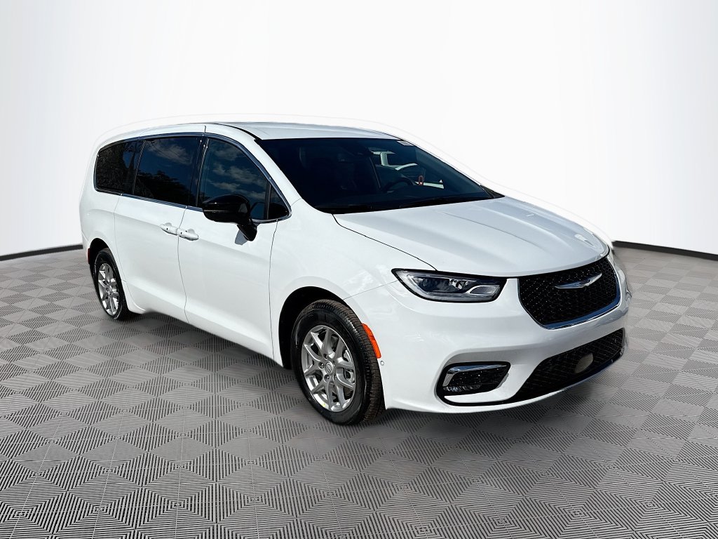 Used 2026 Chrysler Pacifica Select Minivan/Van