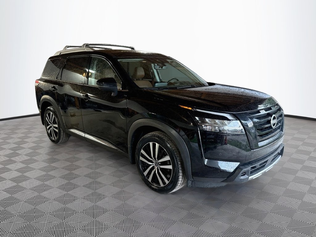 Used 2024 Nissan Pathfinder Platinum SUV