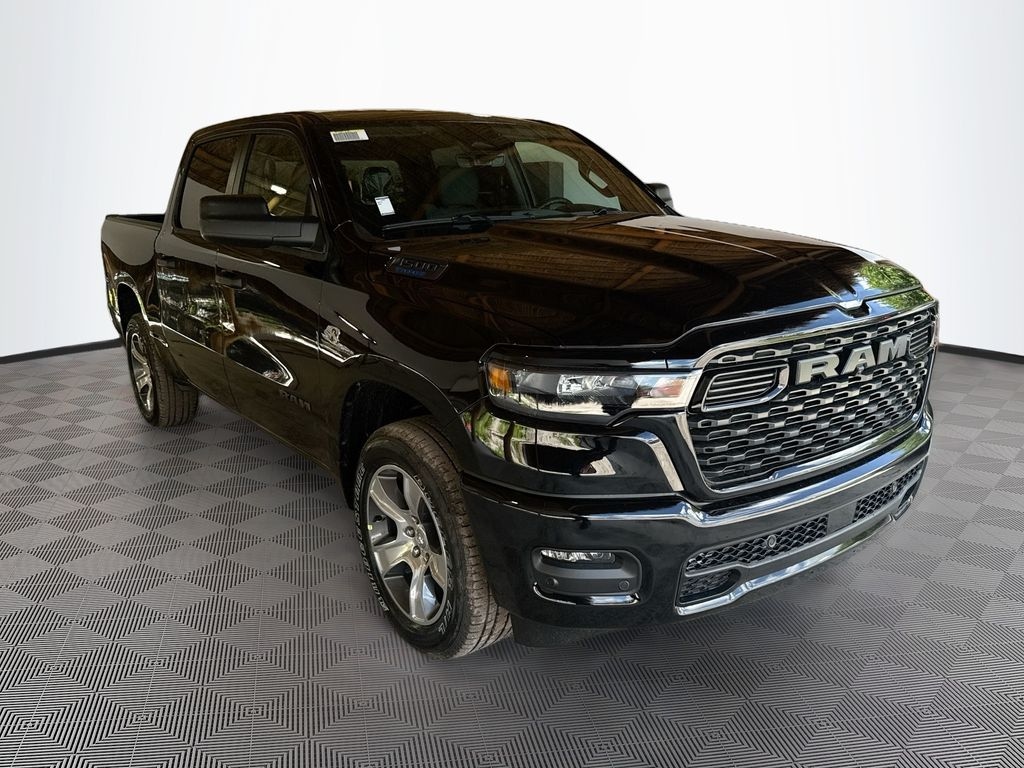 New 2026 Ram 1500 EXPRESS CREW CAB 4X2 5'7 BOX Pickup