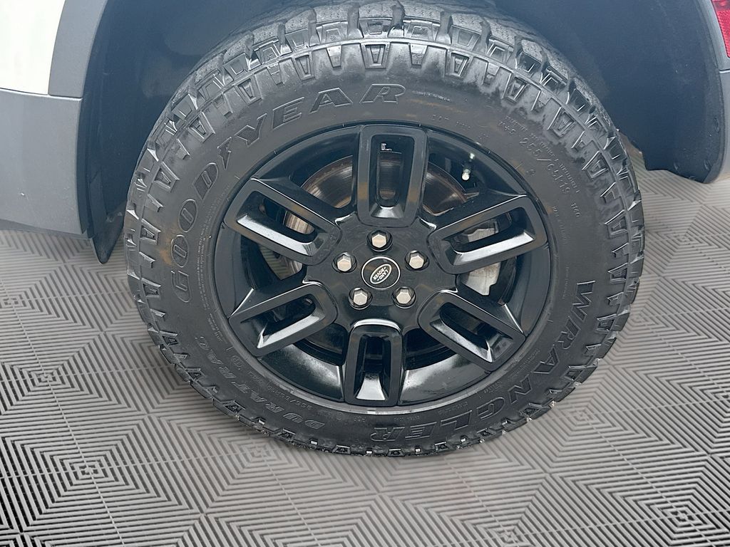 2024 Land Rover Defender S - Photo 34