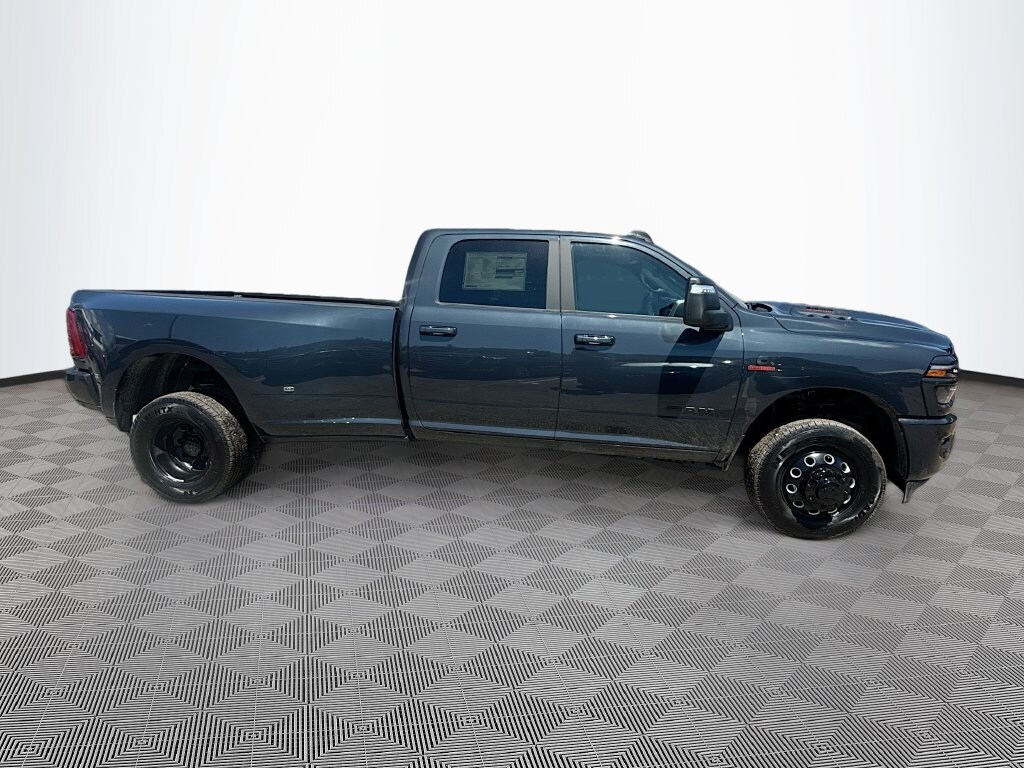 New 2026 Ram 3500 LARAMIE CREW CAB 4X4 8' BOX Pickup