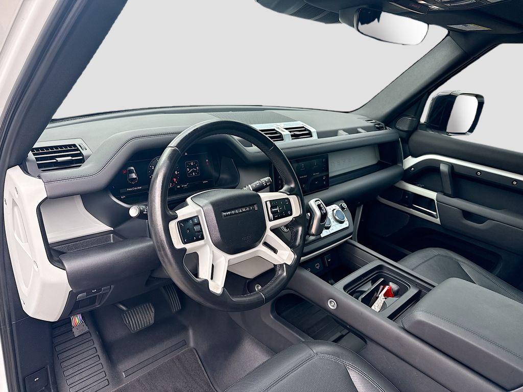 2024 Land Rover Defender S - Photo 10