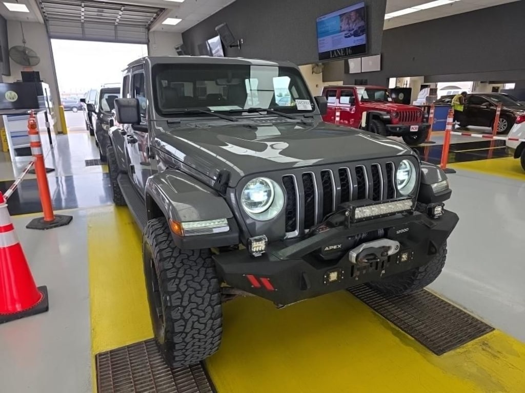 Certified 2022 Jeep Gladiator Overland Truck