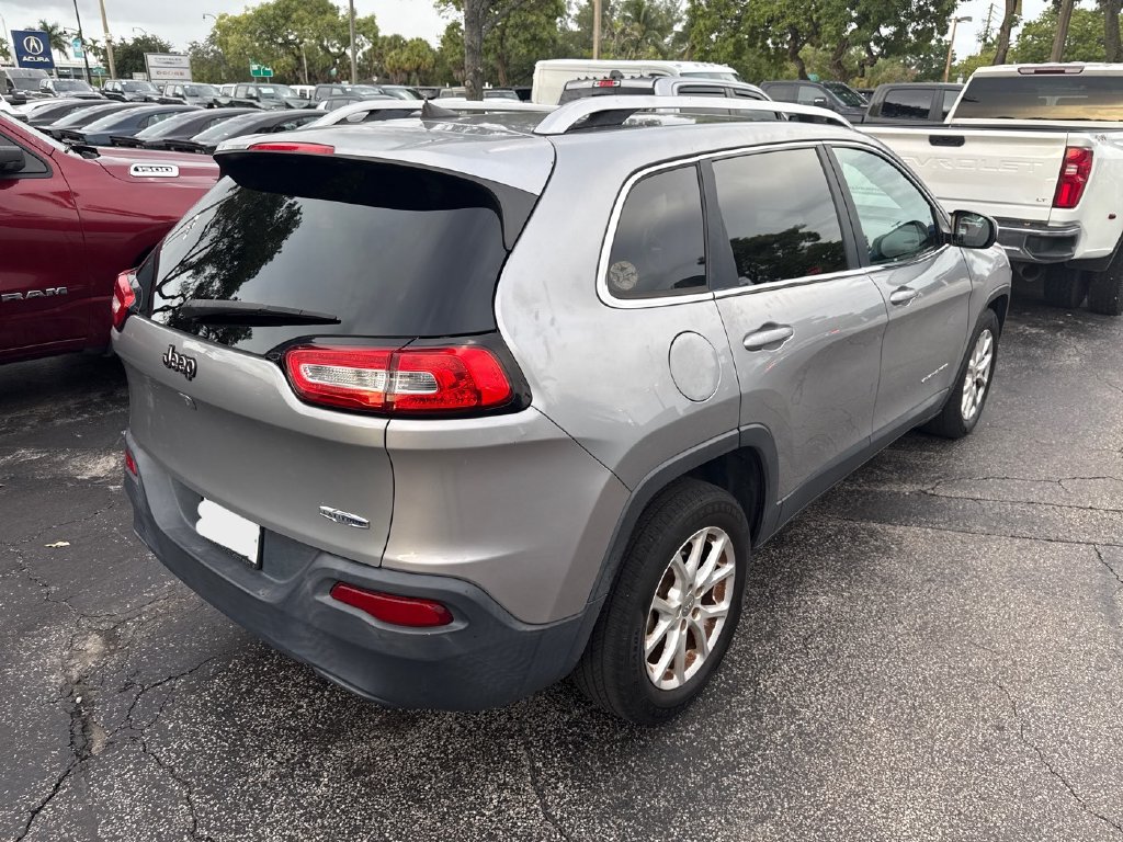 Used 2016 Jeep Cherokee Latitude with VIN 1C4PJLCB1GW201357 for sale in Plantation, FL