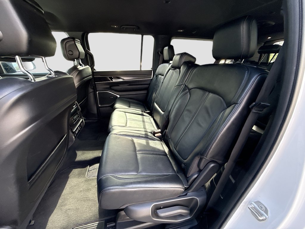 2024 Jeep Wagoneer L Series III - Photo 26