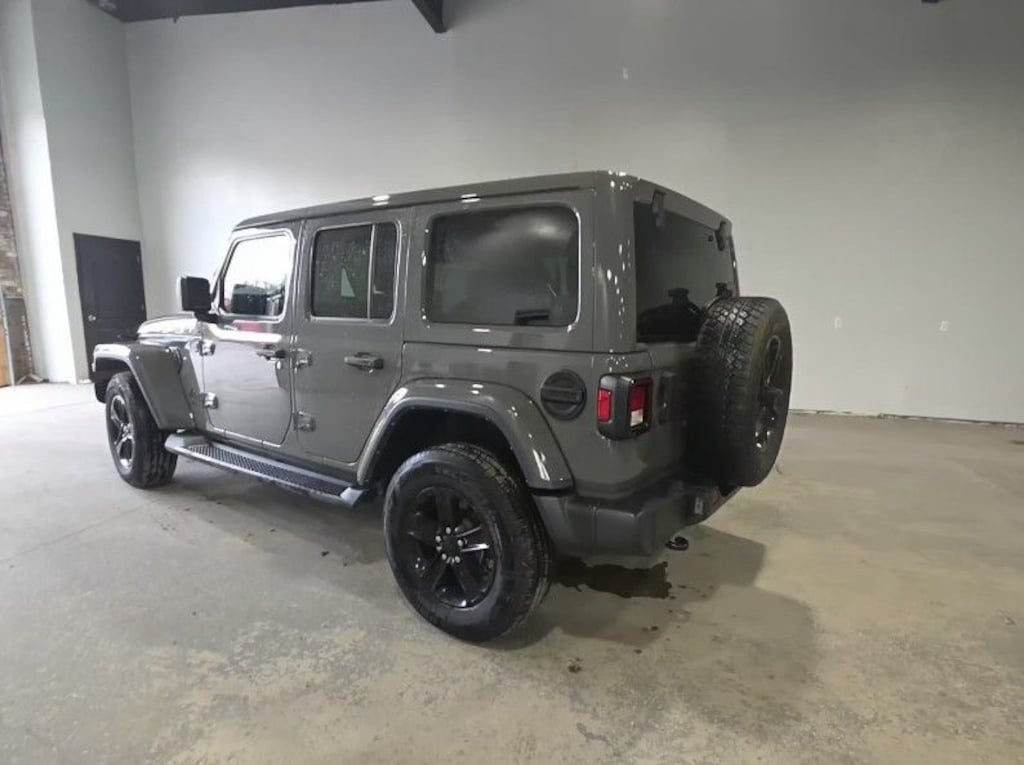 Used 2022 Jeep Wrangler Unlimited Sahara SUV