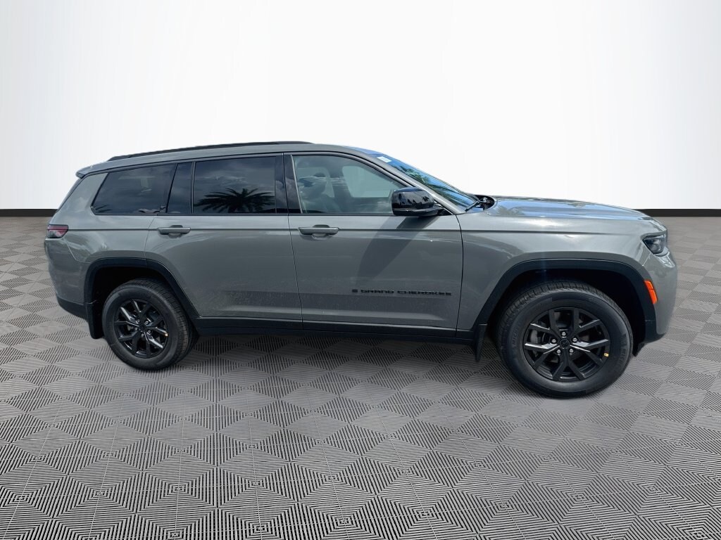 New 2027 Jeep Grand Cherokee L LAREDO ALTITUDE 4X2 Sport Utility