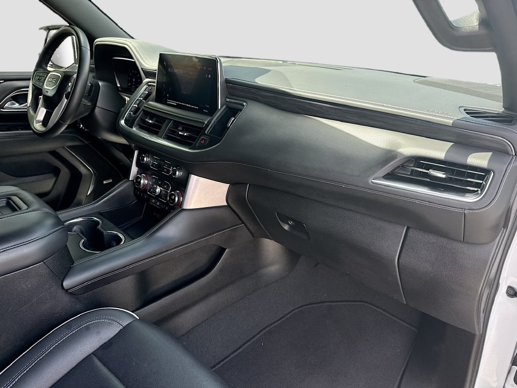 2024 GMC Yukon SLT - Photo 32