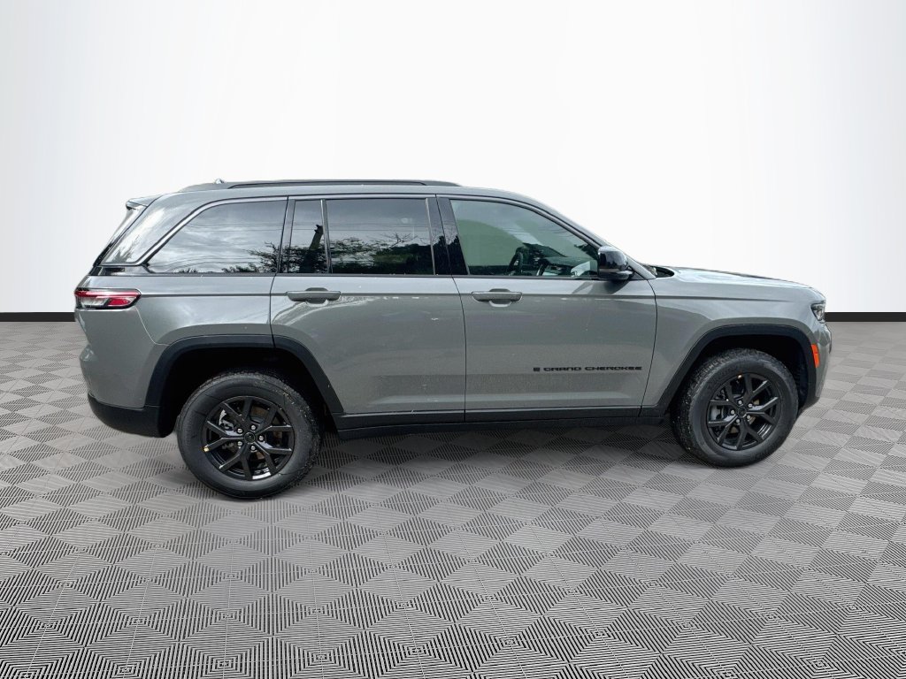 New 2027 Jeep Grand Cherokee LAREDO ALTITUDE 4X2 Sport Utility