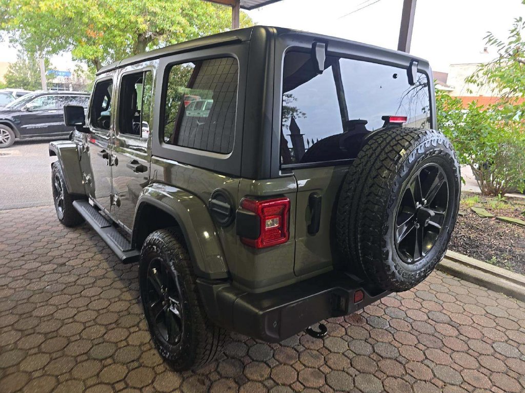 Used 2022 Jeep Wrangler Unlimited Sahara Altitude SUV