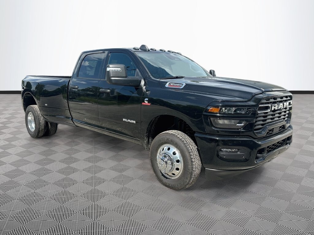 New 2026 Ram 3500 BIG HORN CREW CAB 4X4 8' BOX Pickup