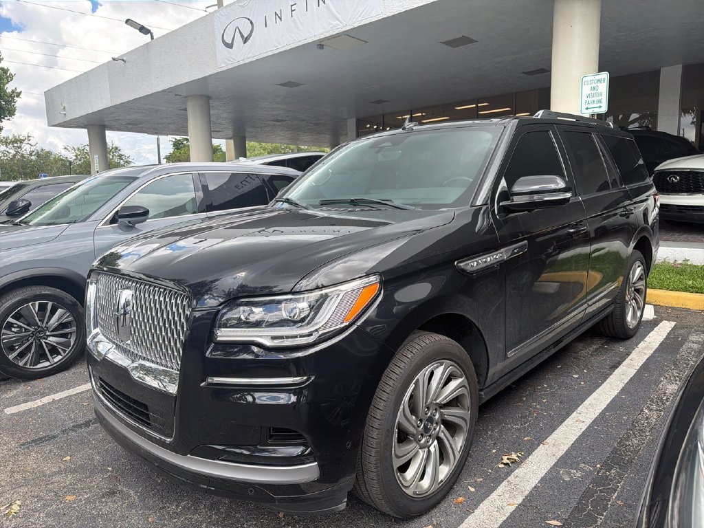 Used 2022 Lincoln Navigator Standard SUV