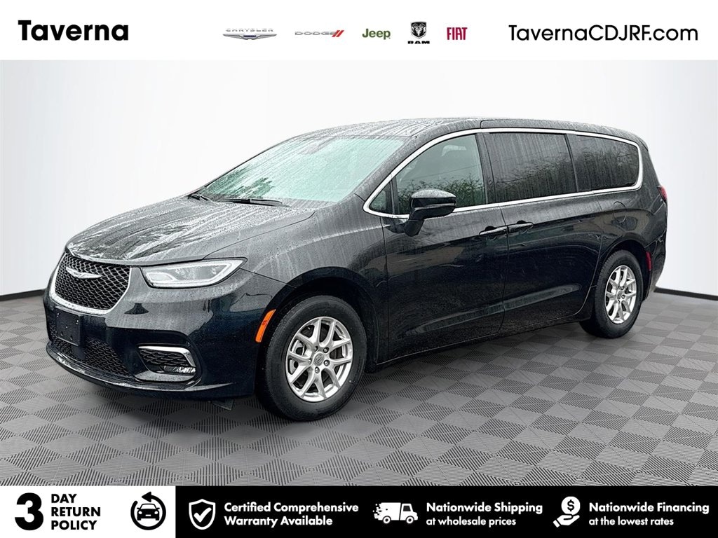 Used 2025 Chrysler Pacifica Select Van Passenger Van