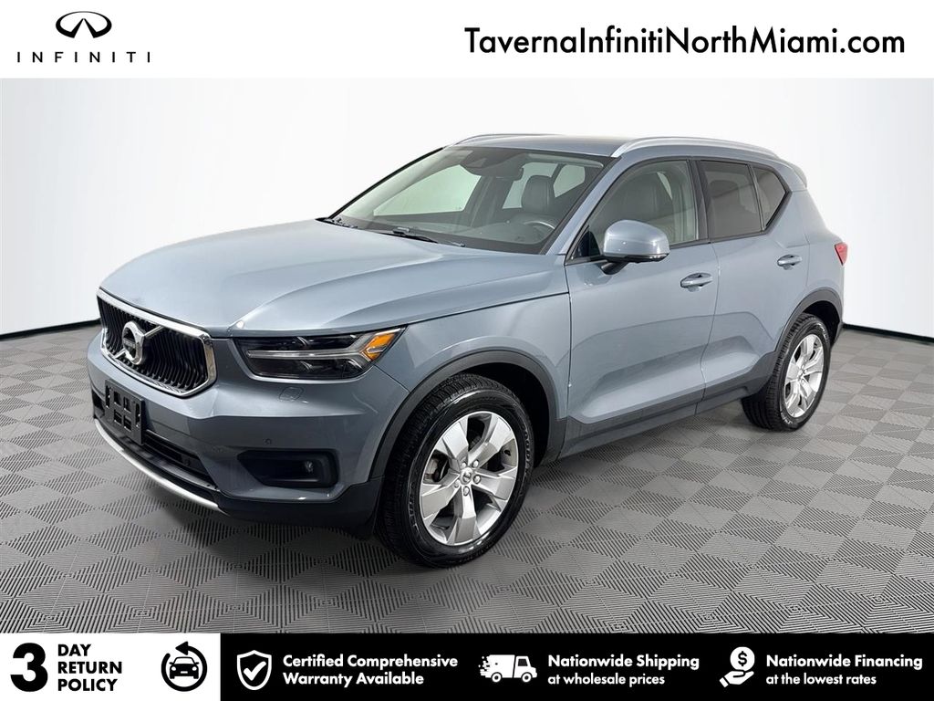 2021 Volvo XC40
