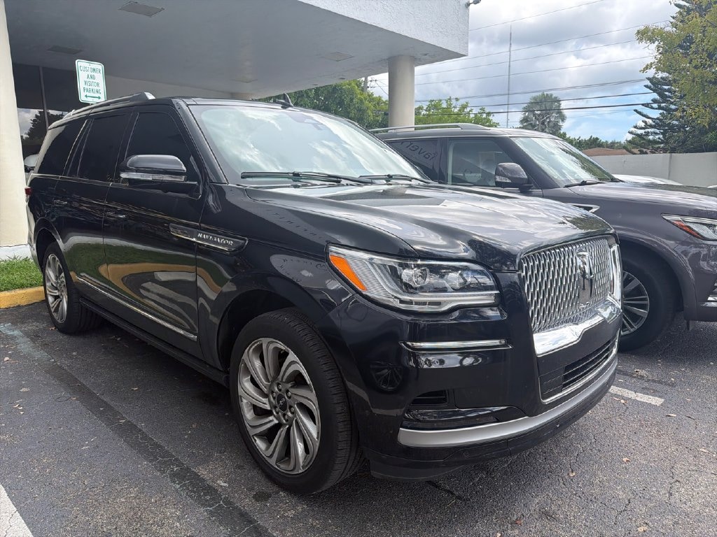 Used 2022 Lincoln Navigator Standard SUV