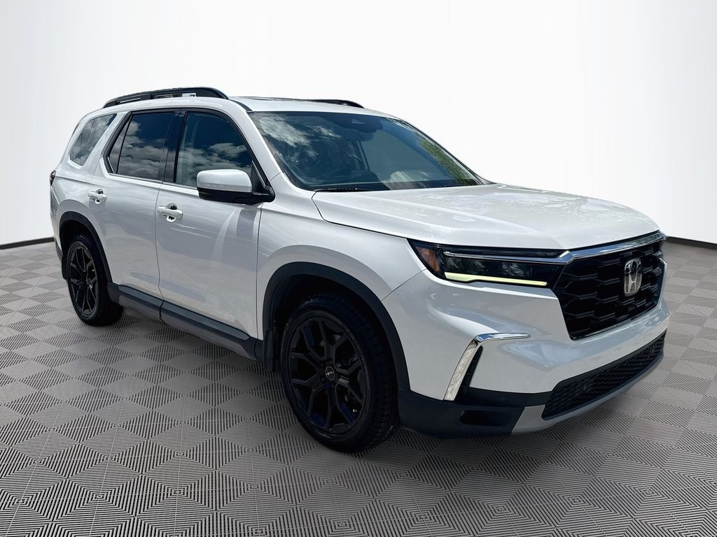 Used 2025 Honda Pilot Touring SUV