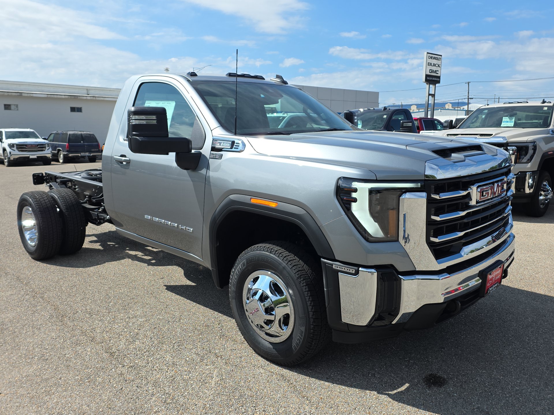 New 2026 GMC Sierra 3500 HD Chassis Cab SLE Truck