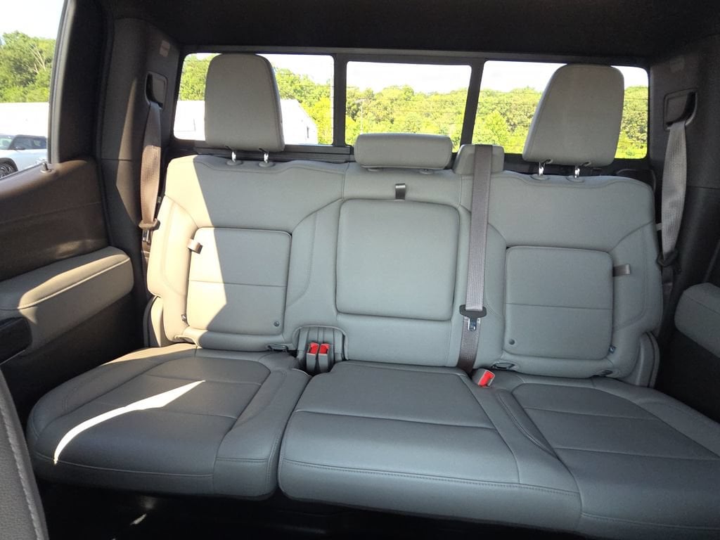 2021 Chevrolet Silverado 1500 LTZ - Photo 26