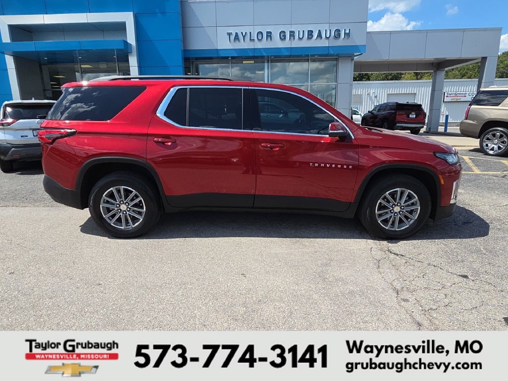 Used 2023 Chevrolet Traverse LT Cloth SUV