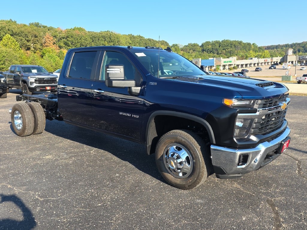 New 2026 Chevrolet Silverado 3500 HD Chassis Cab LT Truck