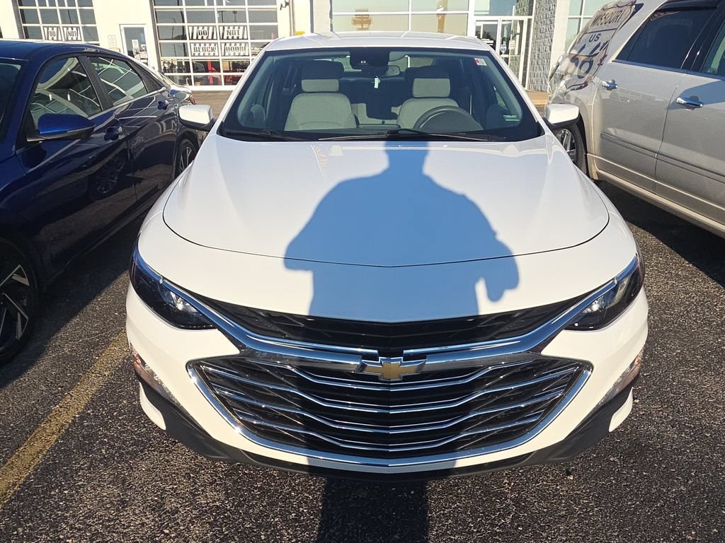 Used 2024 Chevrolet Malibu 1LT with VIN 1G1ZD5ST4RF194681 for sale in Waynesville, MO