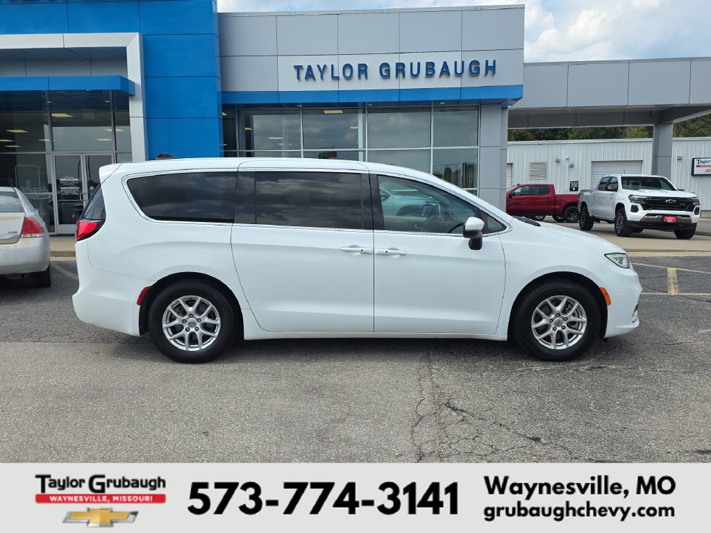 2023 Chrysler Pacifica Touring L